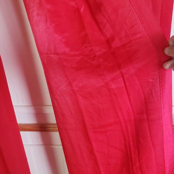 Vintage Curtain Panels Red 50w 71L Pinch Pleat Rayon Blend Festive 2 Pcs - Picture 5 of 6